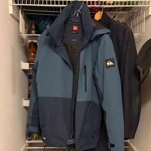 Quiksilver Men's Two-Tone Blue Ski Jacket